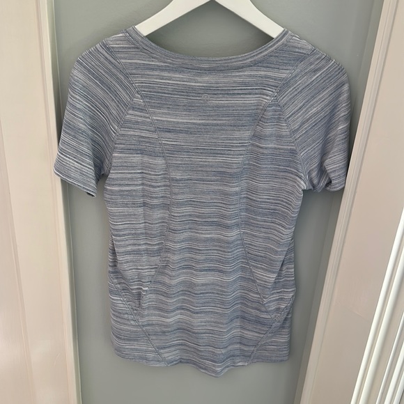 Lululemon Make Miles Count Short Sleeve *Silver - Picture 7 of 7